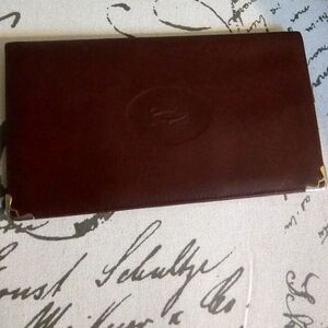Cartier Bifold Wallet in Bordeaux EUC minimal wear